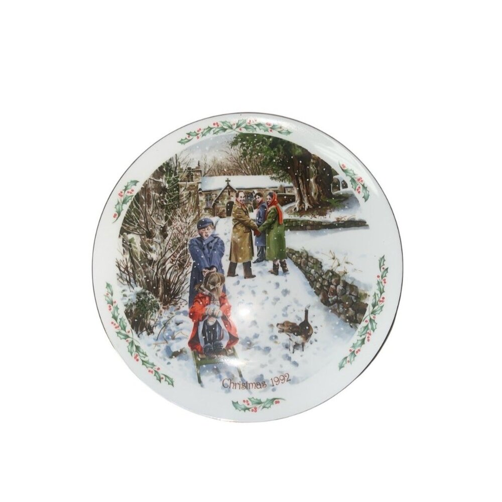 Royal Doulton Christmas Plate 1992 "Going To Church" Fine Bone China